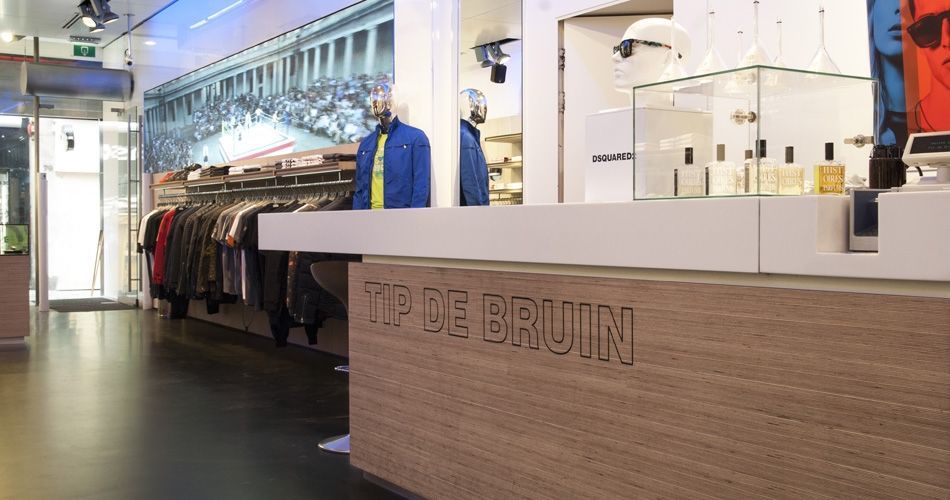 Plexwood® Tip de Bruin luxury clothes and brands store in Amsterdam